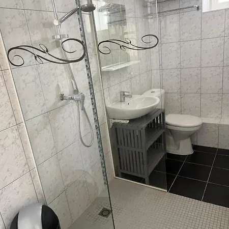 Confort 4 Personnes * Toul